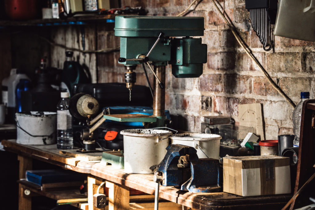 Workshop scene illustration (edited); not our premises or an offered machine.
